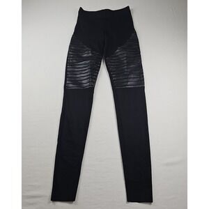 Aakasha Leggings Leather Patch  Black Size M Tuck Pattern 100% Genuine Leather